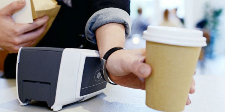 Payer avec une bague ou un bracelet, l’avenir du sans contact déjà en test