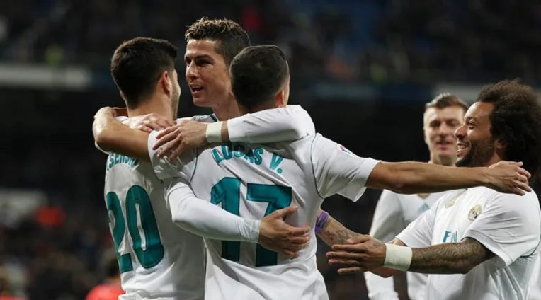 Un Real Madrid renversant corrige le Paris SG