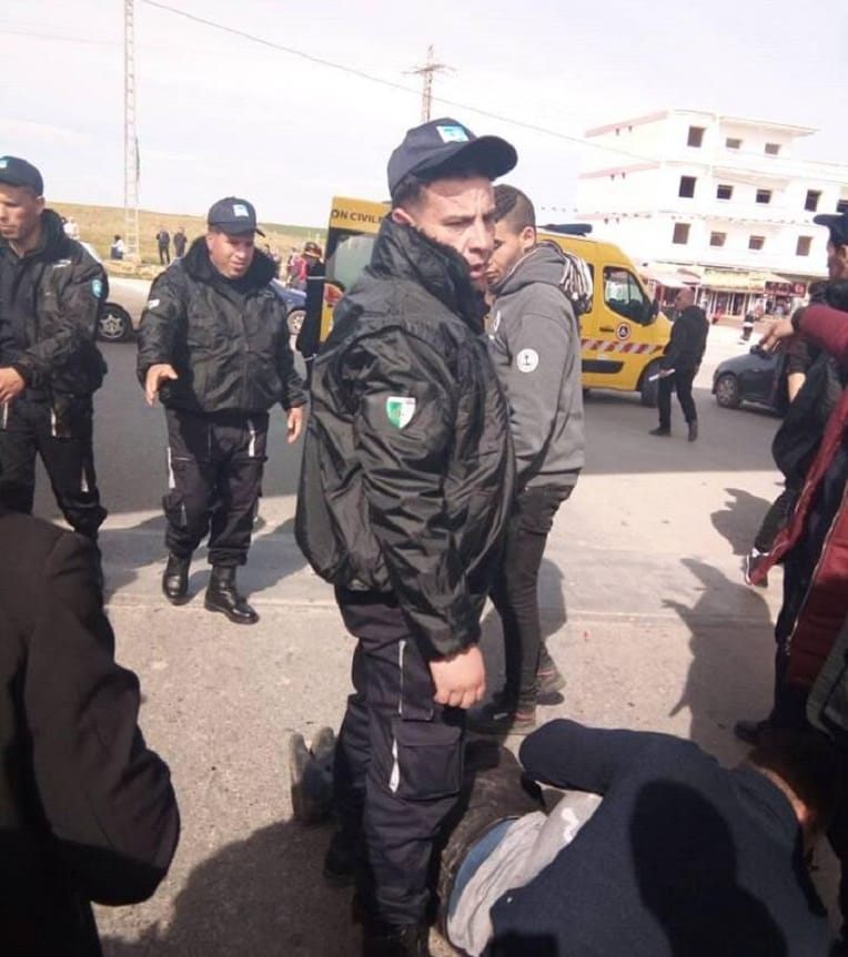 Affrontements entre gendarmes et étudiants grévistes à Constantine
