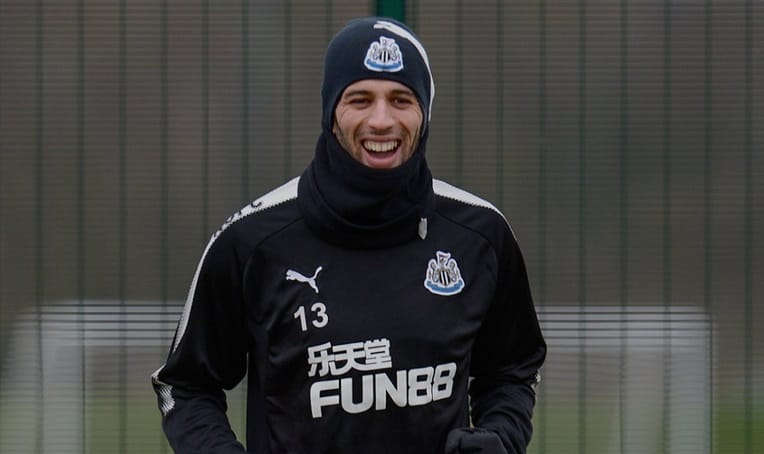 Angleterre : Slimani signe ses débuts avec Newcastle