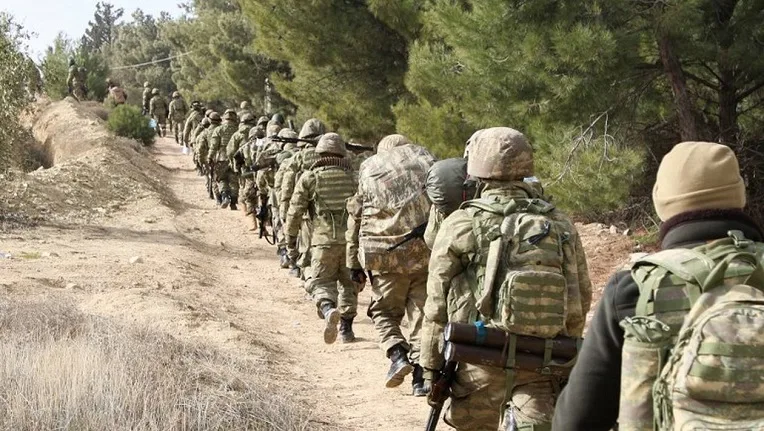 Syrie : combats meurtriers entre le régime et une force soutenue par Washington