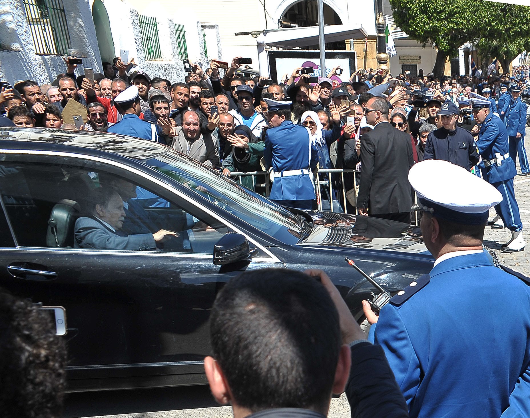 Virée de Bouteflika à Alger : l’intrigante absence d’Ouyahia