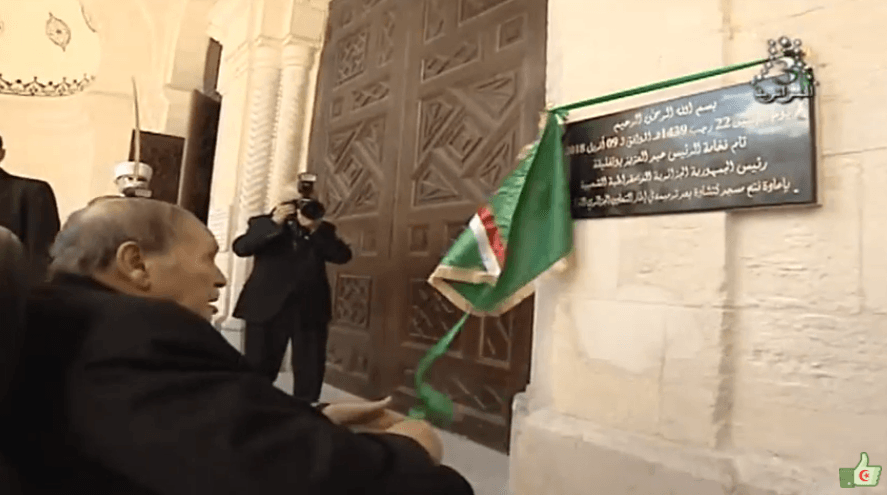 VIDÉO. Bouteflika inaugure la mosquée Ketchaoua et salue la foule