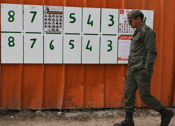 Pour la première fois en Tunisie, des policiers et militaires votent