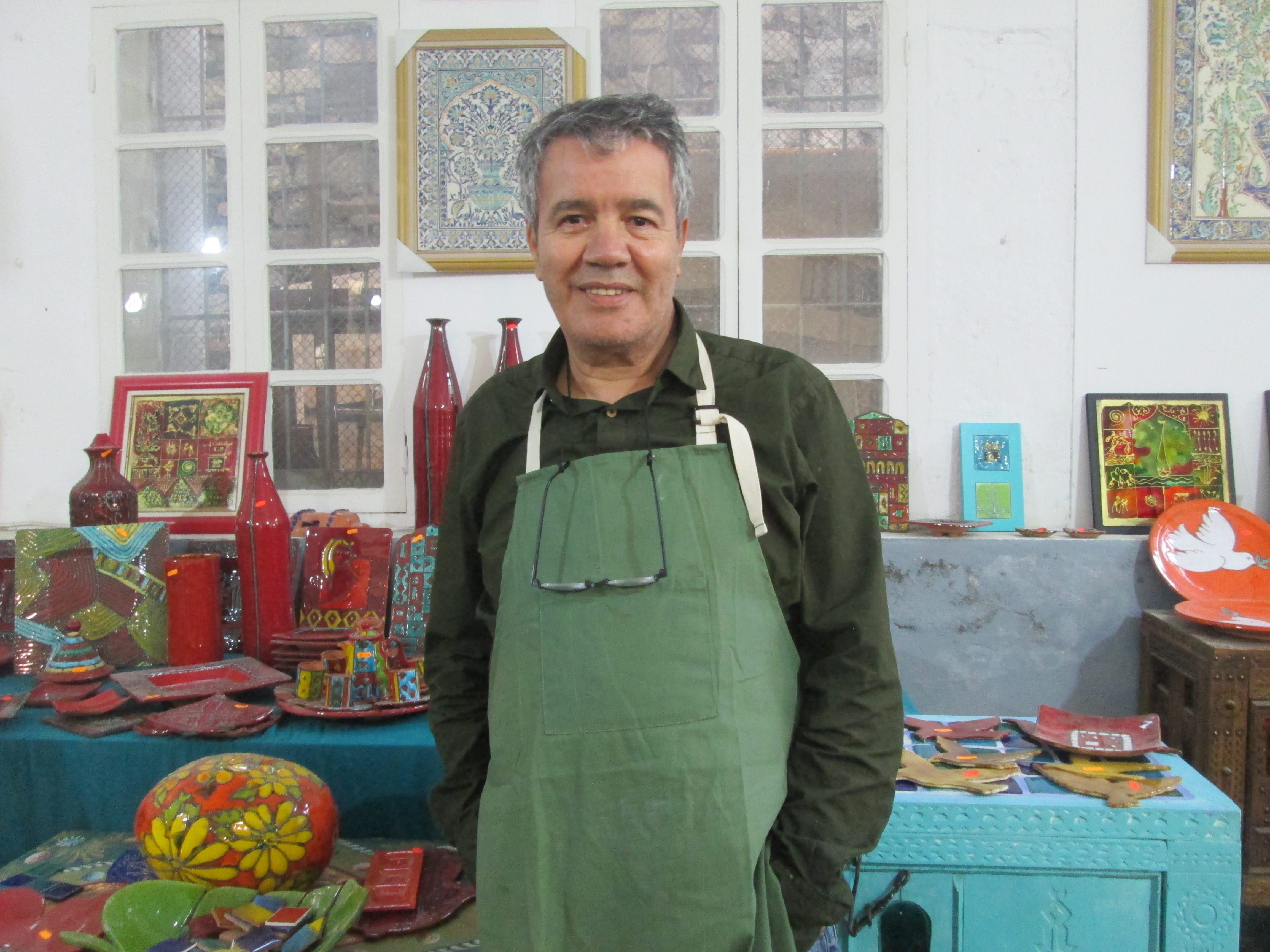 Les plus belles céramiques d’Algérie : un legs de père en fils