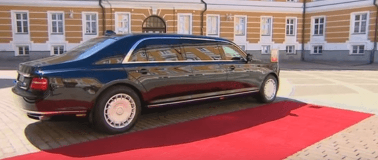 VIDÉO. Poutine délaisse la Mercedes pour une limousine « made in Russia »