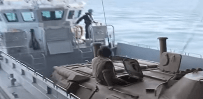 VIDÉO. L&rsquo;armée simule un débarquement naval à Oran