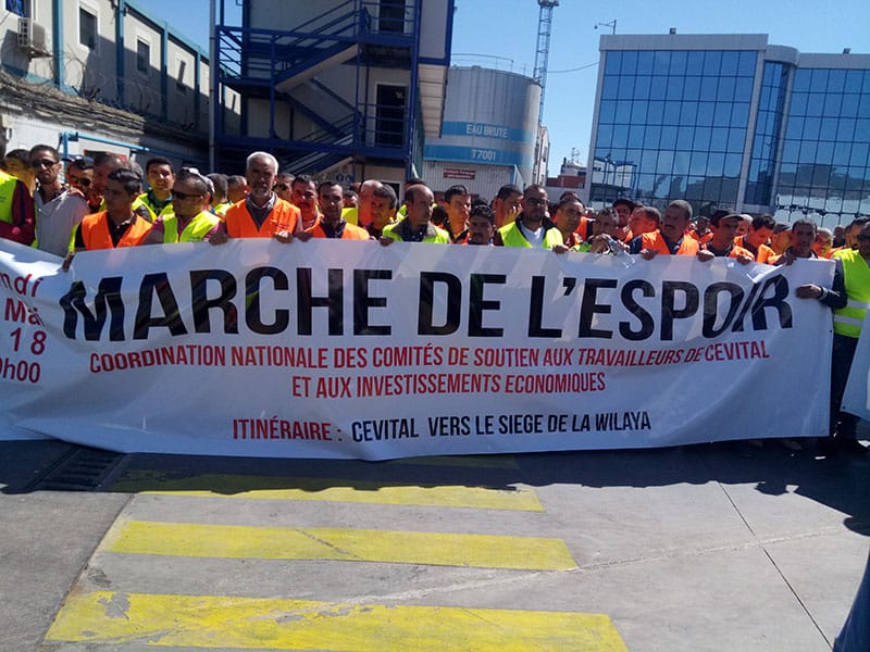 Imposante marche à Bejaïa : « Nous voulons des usines, pas des prisons »