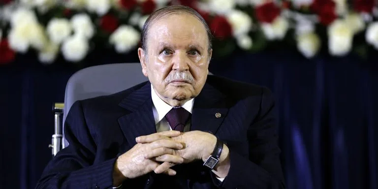 5e mandat : Bensalah ajoute maladroitement une pièce au puzzle