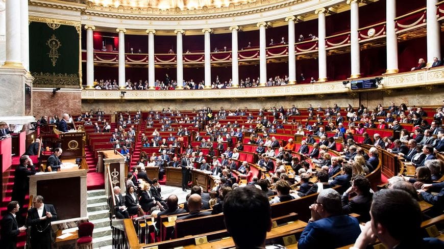 France : un projet de loi très contesté sur l’immigration discuté cette semaine au Parlement