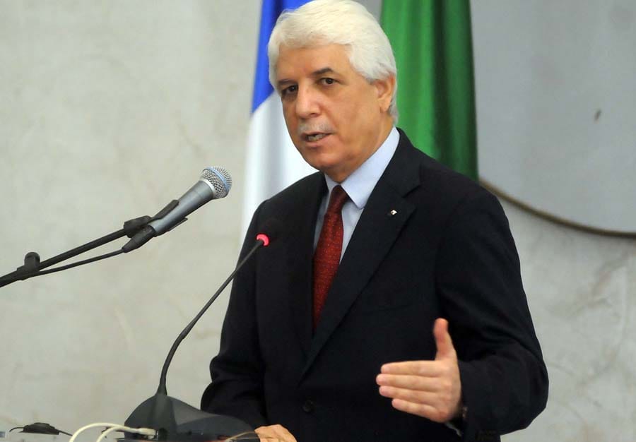 Tayeb Louh relance le débat sur la relation entre l’argent et la politique