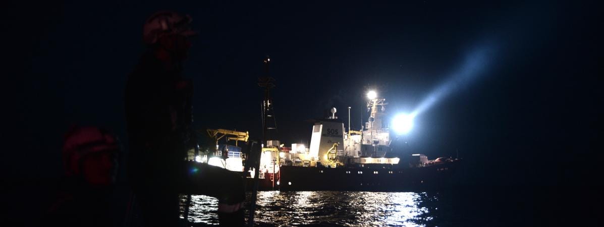 Après une semaine d’errance, les migrants de l’Aquarius à bon port en Espagne