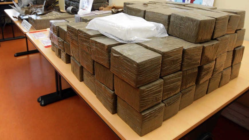 La police italienne saisit en mer 10 tonnes de haschisch fournis par des dealers algériens et marocains
