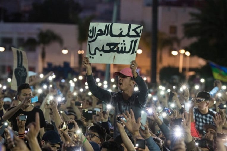 Maroc : des milliers de personnes dans la rue en soutien aux meneurs du Hirak