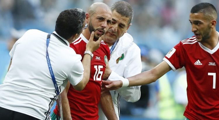 Mondial – Maroc : critiqué pour avoir donné des claques à Amrabat, le médecin se défend