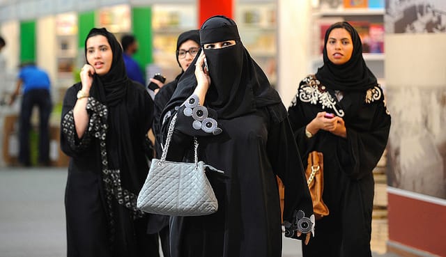 Les Saoudiennes autorisées à être notaires, une première dans le royaume