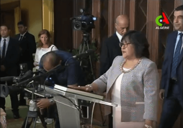 VIDÉO. Cinq nouveaux membres du Conseil constitutionnel prêtent serment devant Bouteflika