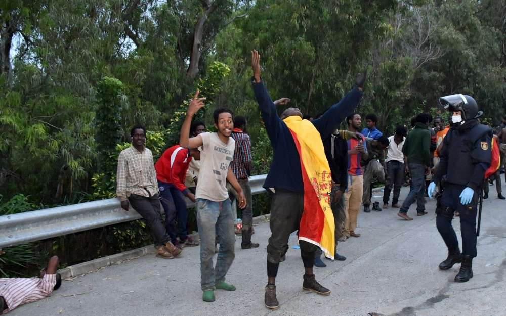 L&rsquo;Espagne peine à faire face aux arrivées de migrants