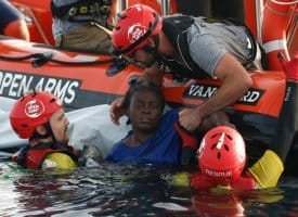 Au large de la Libye, une survivante et deux morts sur un radeau