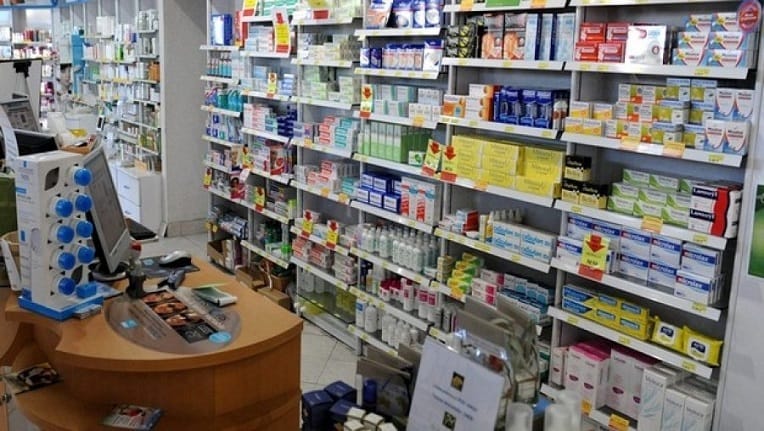Tirs groupés contre la libéralisation des pharmacies