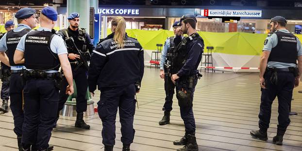 Deux blessés lors d’une attaque au couteau à la gare d’Amsterdam