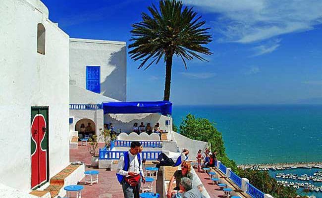 Tunisie : plus de 2 millions de touristes algériens attendus cette année