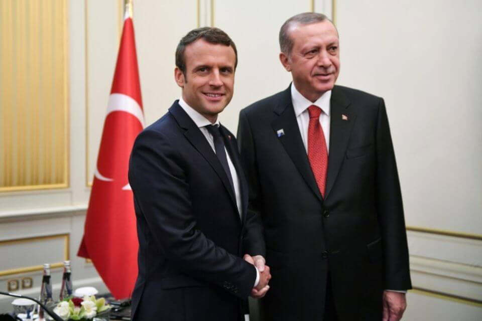 Turquie : Emmanuel Macron apporte son soutien à Erdogan