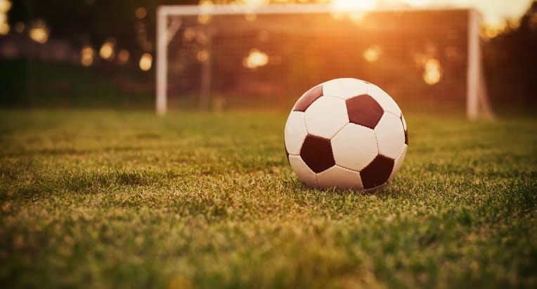 Ligue 1 : l’USMA rejoint la JSK en tête du classement,  le MCA confirme son redressement