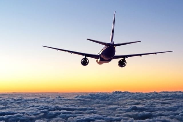 Atterrissage d’urgence d’un avion en Crète après une alerte à la bombe