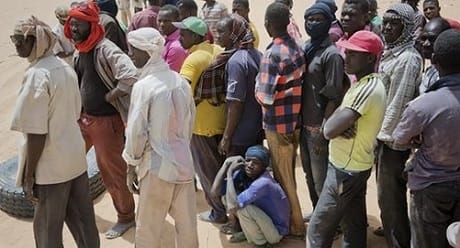 Amnesty accuse le Maroc d' »abandonner les migrants » près de la frontière algérienne et dans le sud