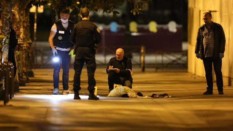 Comment quatre Algériens ont maîtrisé l’auteur de la dernière attaque au couteau à Paris