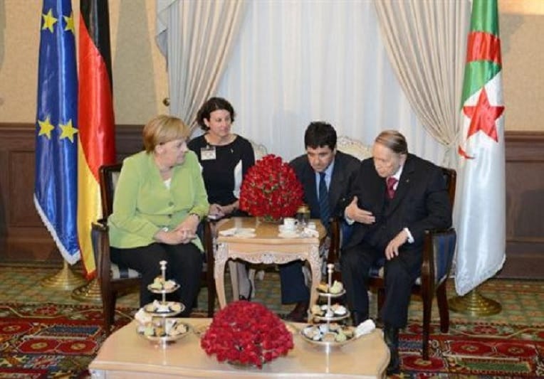 Le président Bouteflika reçoit Merkel