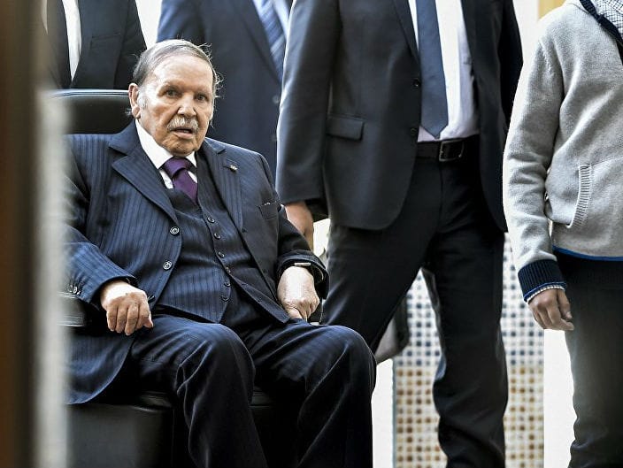 Bouteflika parlera, ne parlera pas ? La longue nuit du doute