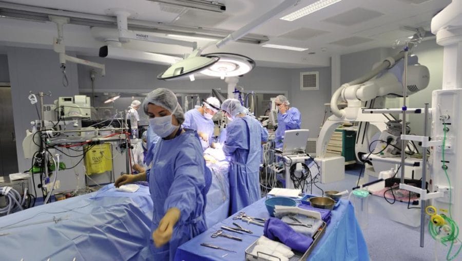 Près de 15.000 médecins algériens exercent en France