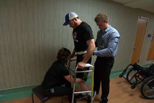 VIDÉO. Un paraplégique parvient à marcher grâce à l&rsquo;implant d&rsquo;une électrode