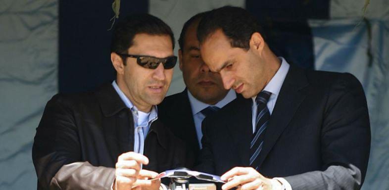 Égypte : les deux fils Moubarak arrêtés pour manipulation boursière