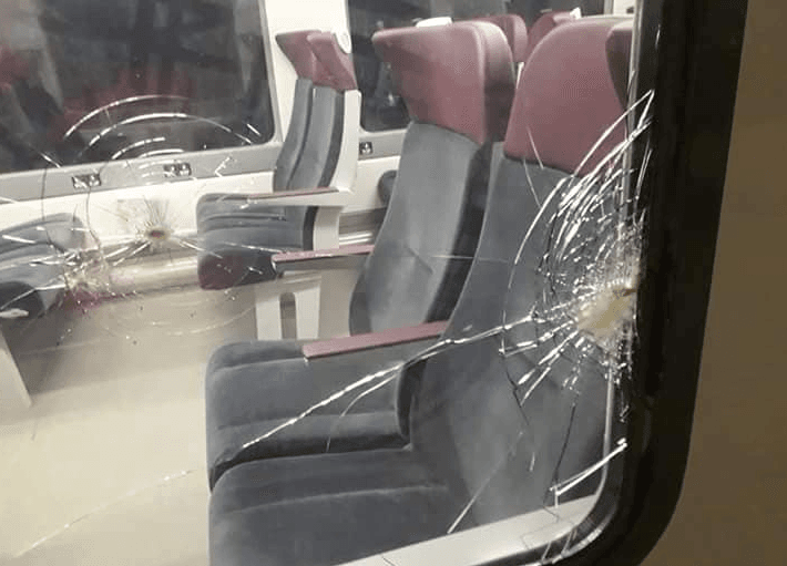 À peine mis en service, le nouveau train moderne du Sud déjà endommagé