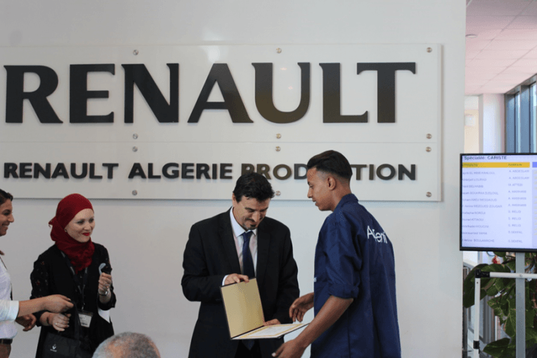 RENAULT ALGERIE PRODUCTION : cérémonie de remise des certificats aux apprentis du CFPA de Oued Tlelat