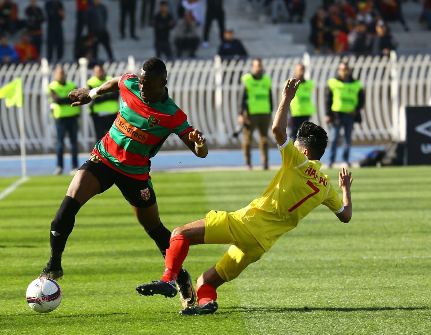 Ligue 1 – 10e journée : le MCA renoue avec la victoire, l’Entente sur le podium