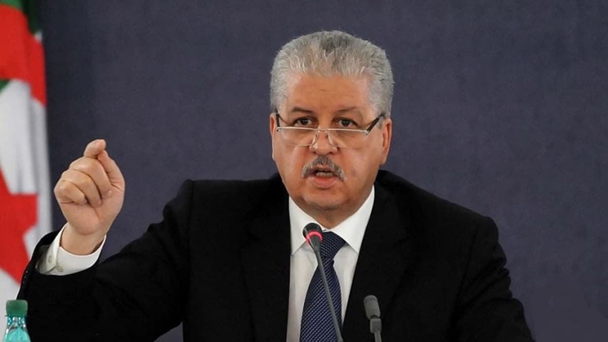 VIDÉO. Sellal souhaite « bon courage » à Ould Abbes