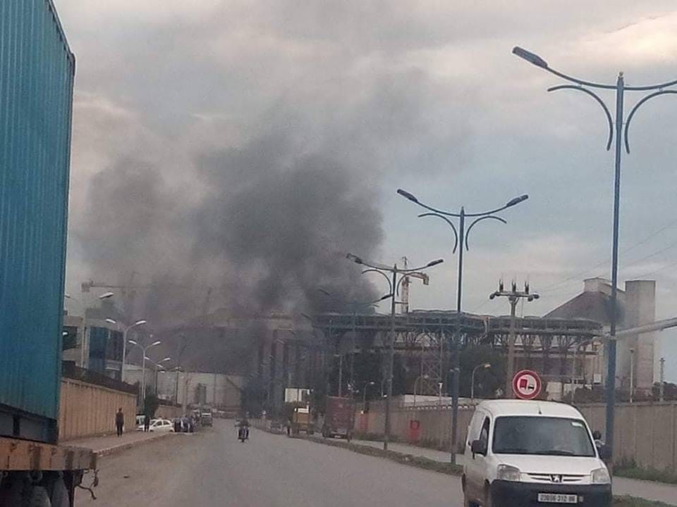 Vidéo. Un incendie se déclare dans un hangar de l’usine Cevital de Bejaia