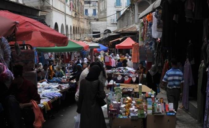 Alger : le jeu du chat et de la souris entre vendeurs informels et policiers