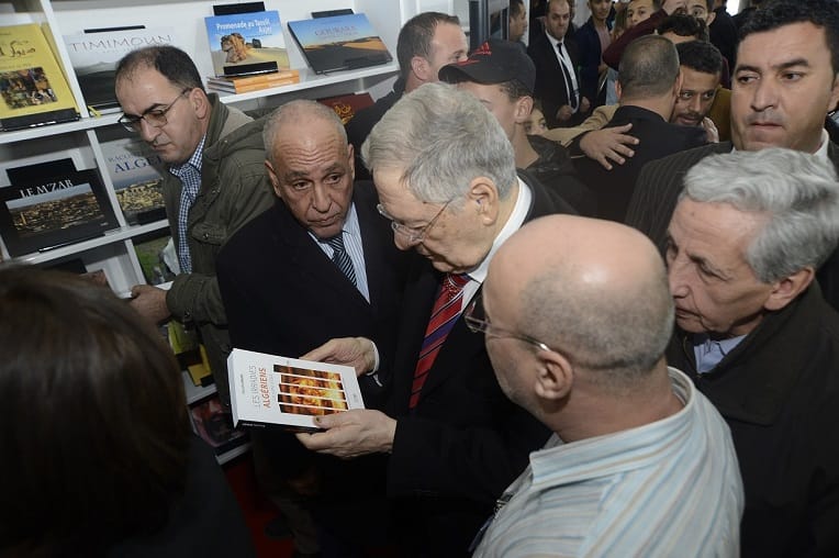 Au Salon du livre, Ould Abbes annonce « ses mémoires » et Hadjar s’explique sur « Le Nobel »