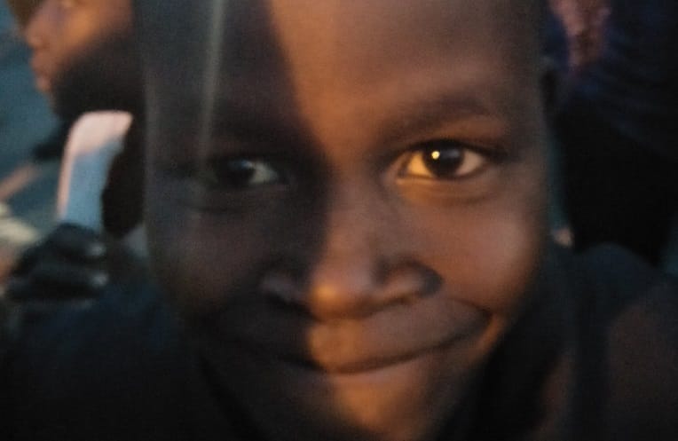 Le gouvernement demande aux Algériens de ne plus donner d’argent aux enfants migrants africains