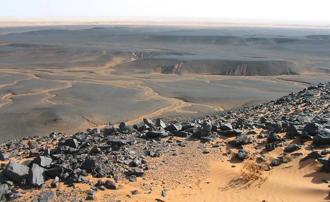 Algérie – Maroc : Gara Djebilet réveille de vieux souvenirs