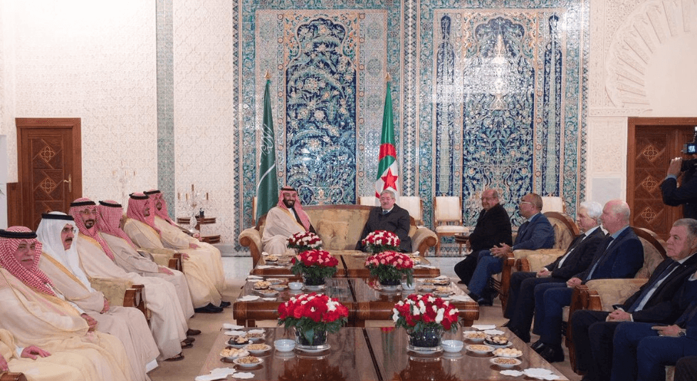 Une forte délégation accompagne MBS à Alger