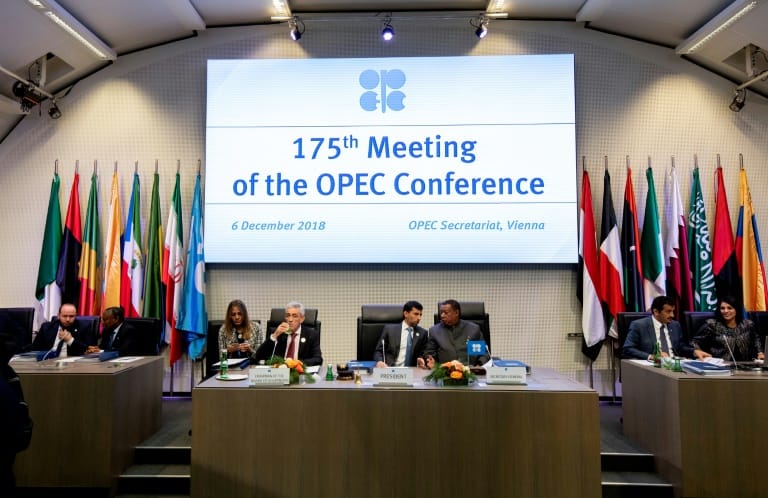 L’Opep retrouve ses partenaires pour une difficile baisse de la production