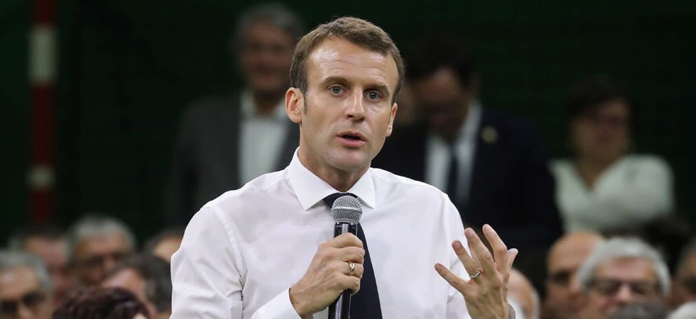 À Paris, la colère des Algériens contre Macron