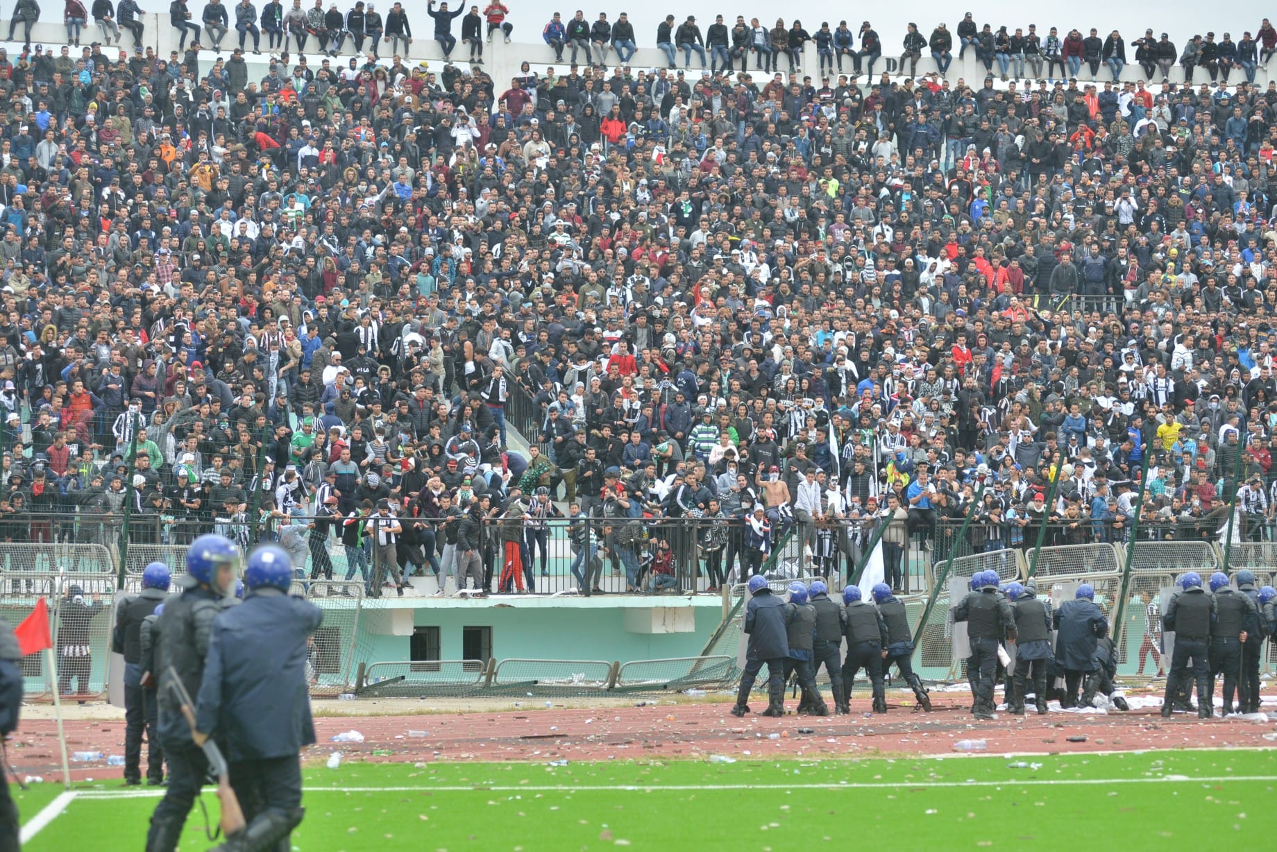 Violences lors d’un match à Jijel : 62 personnes blessées, dont 45 policiers