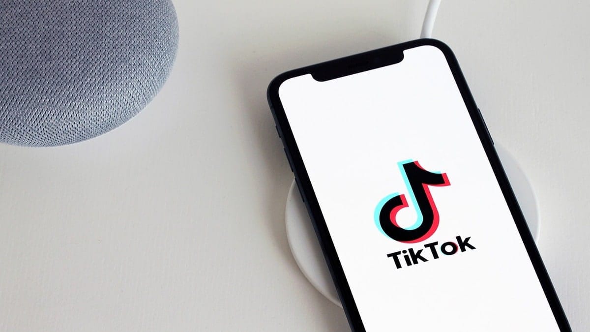 Le ministère de l’Éducation prévient contre « le danger » de Tik Tok